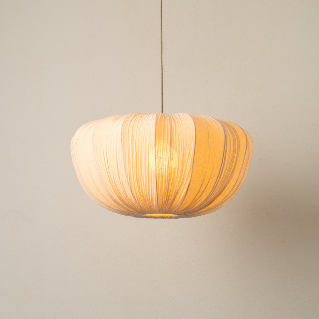 Lumi Iris Pendant Lamp