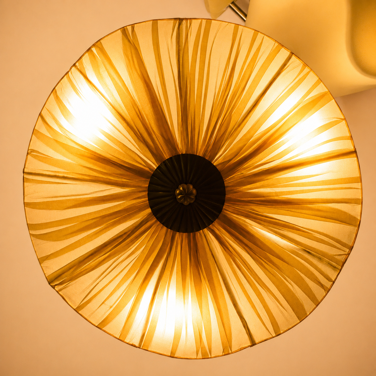 Lumi Dahlia Chandelier