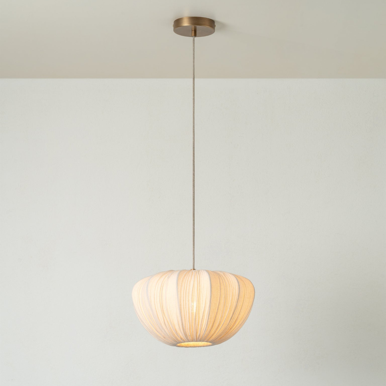 Lumi Iris Pendant Lamp