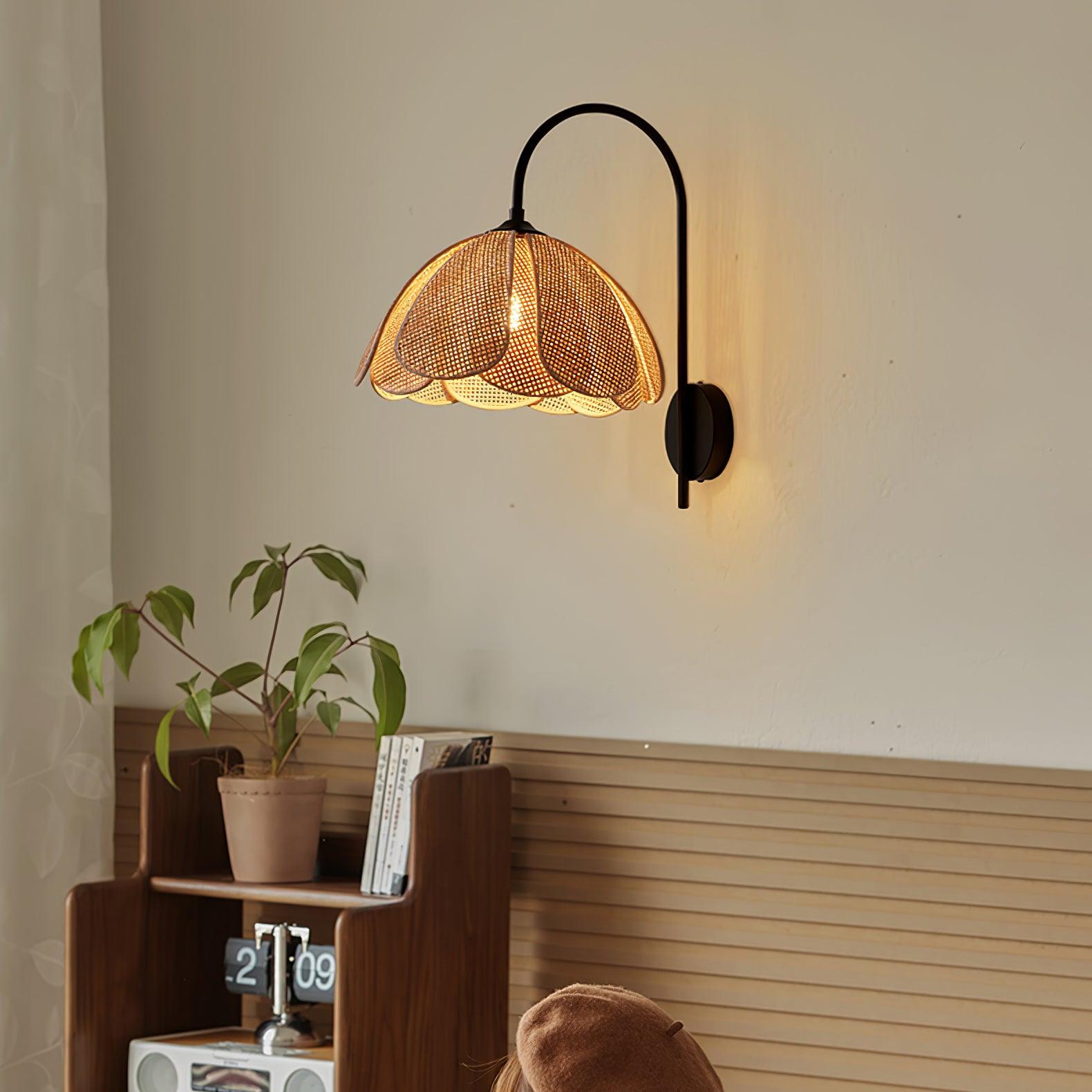Daisy Arched Wall Lamp