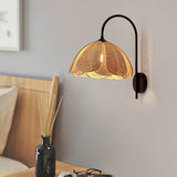 Daisy Arched Wall Lamp